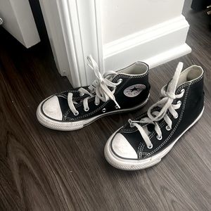Girls converse